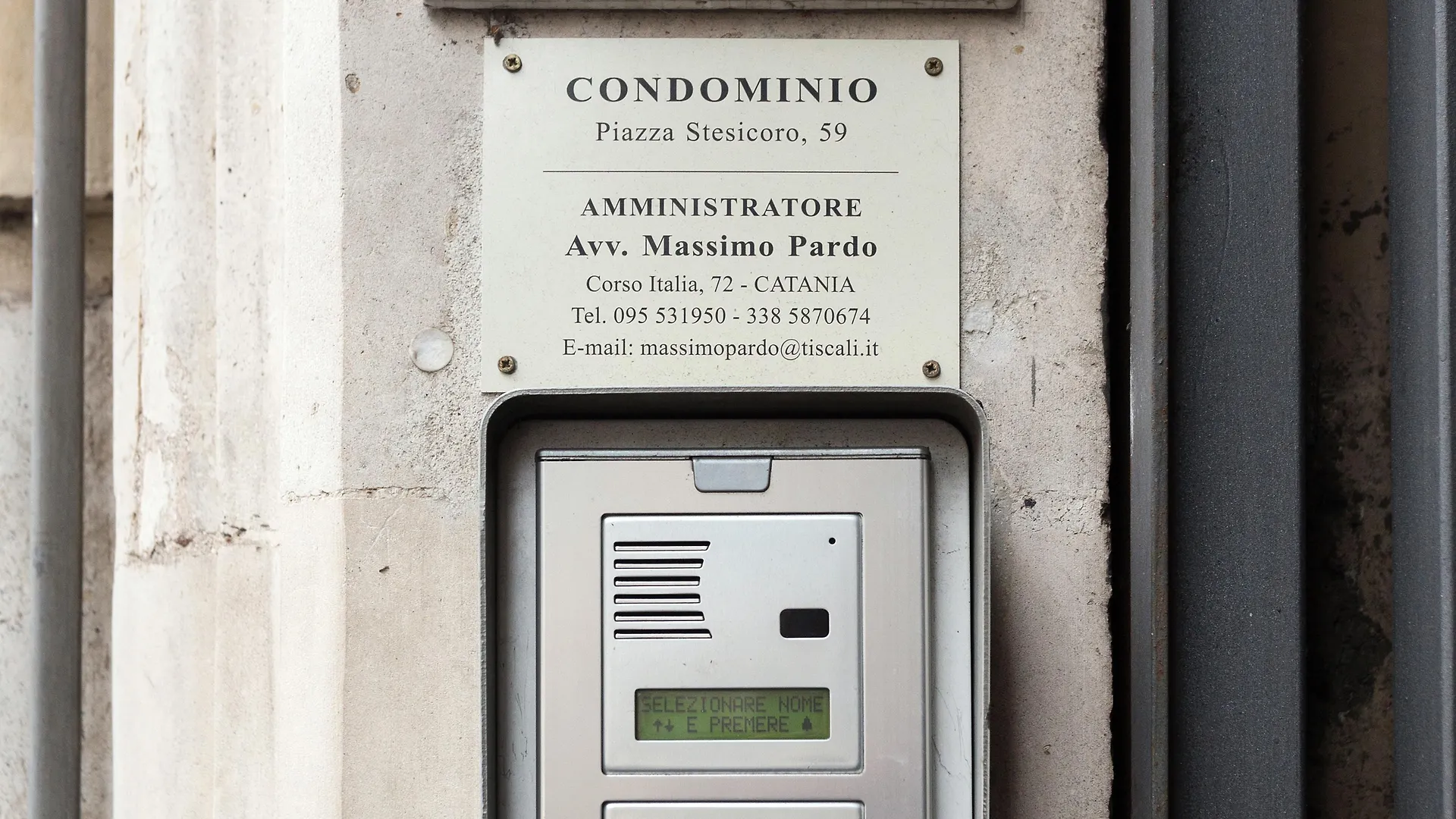 Da Gianni E Lucia Rooms With Bathroom In The City Center Catania 2*,