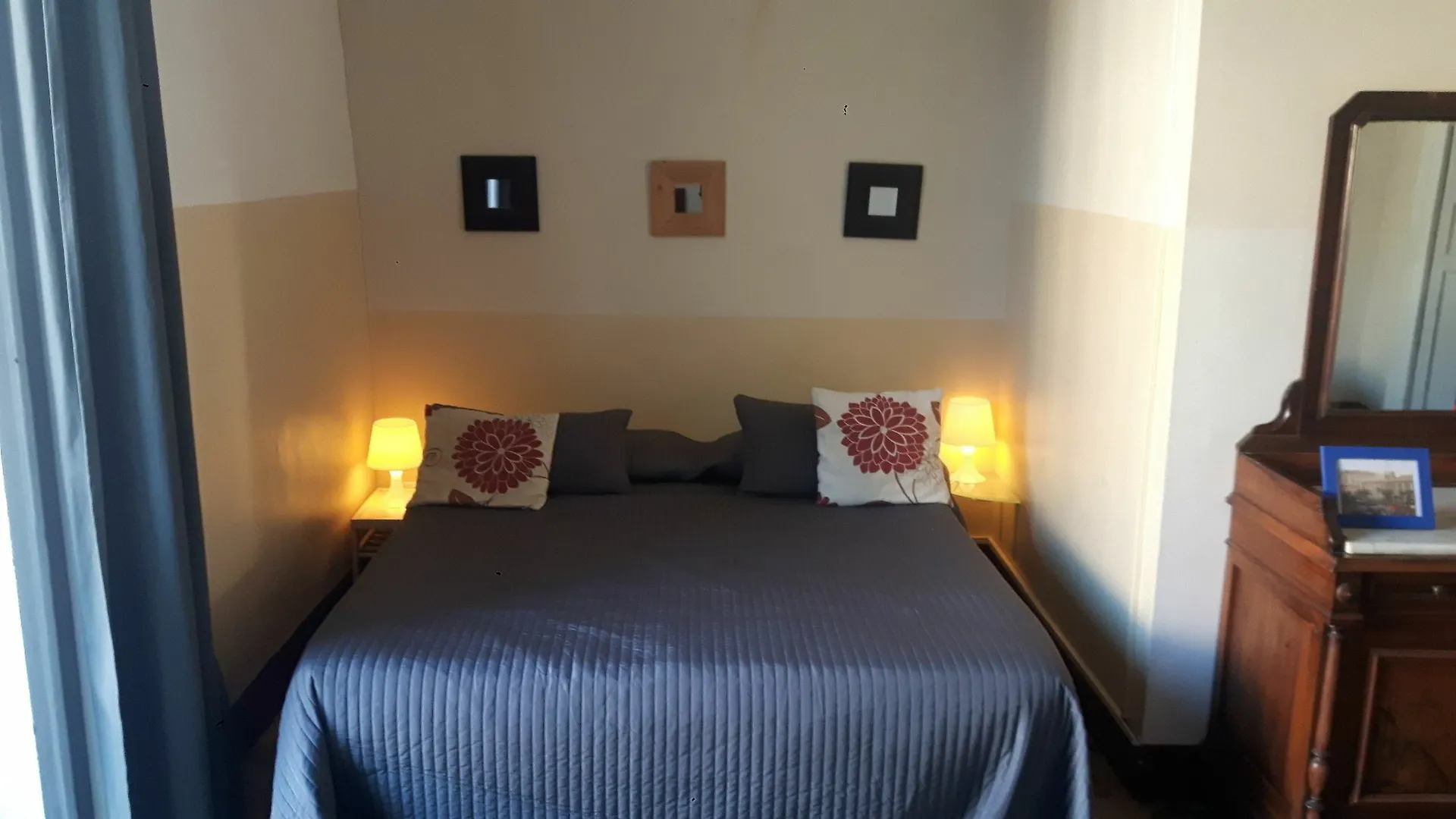 Da Gianni E Lucia Rooms With Bathroom In The City Center Catania Guest house