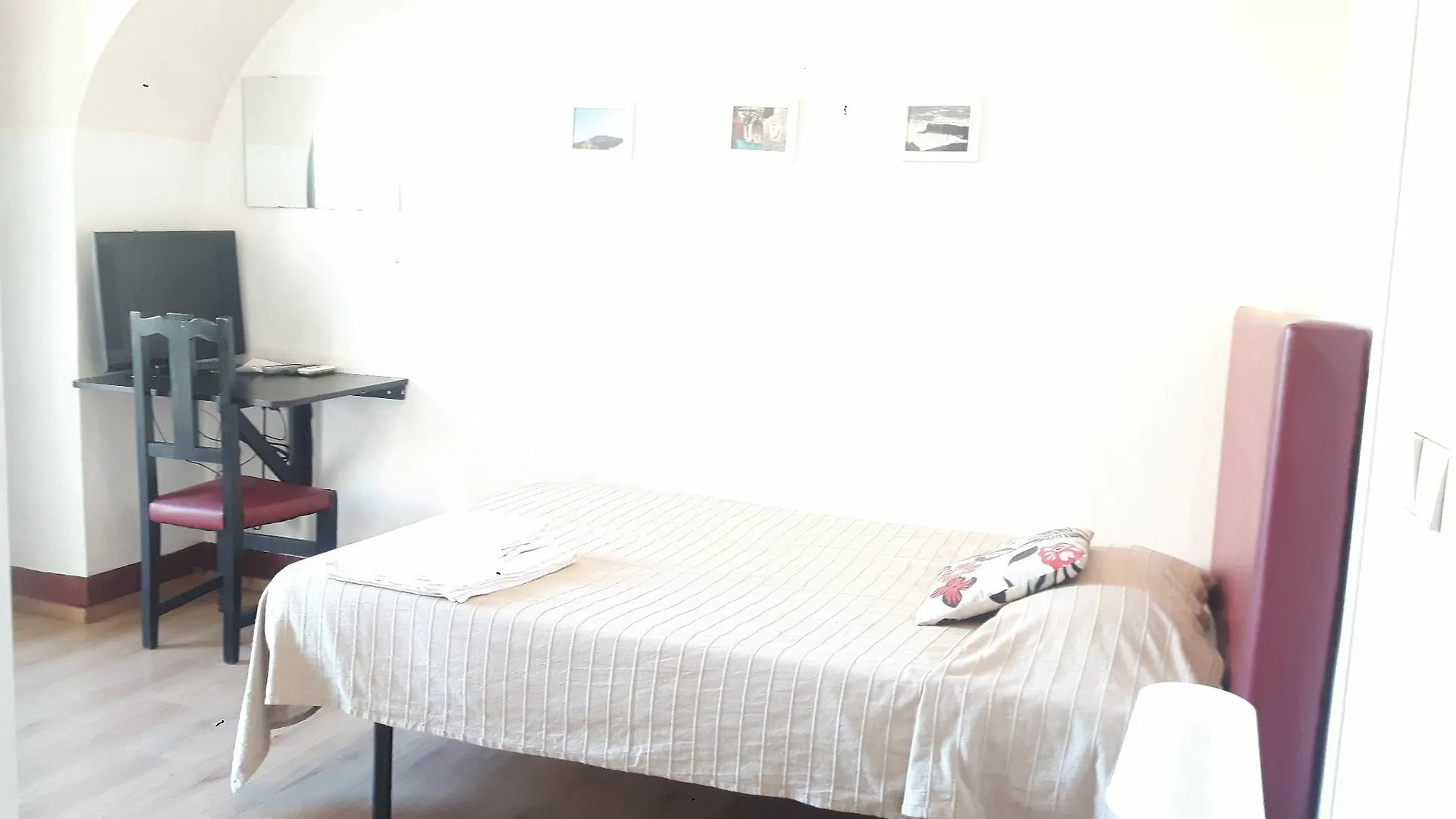Da Gianni E Lucia Rooms With Bathroom In The City Center Catania