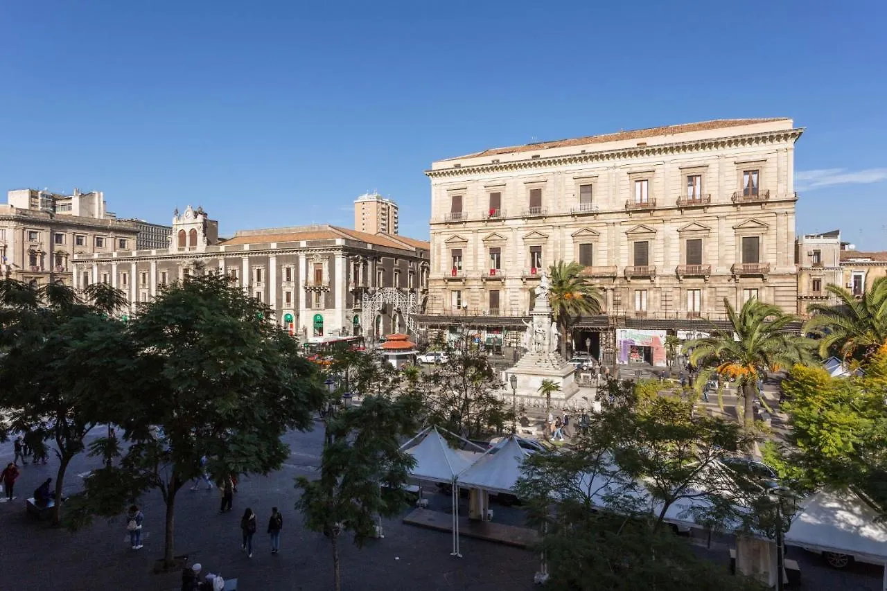 Da Gianni E Lucia Rooms With Bathroom In The City Center Catania 2*,