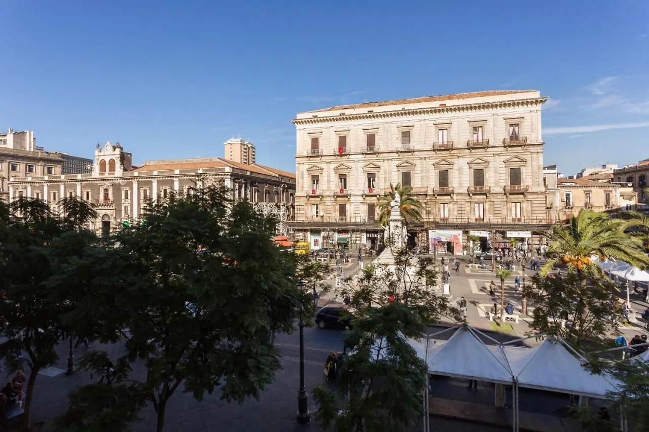 Da Gianni E Lucia Rooms With Bathroom In The City Center Catania