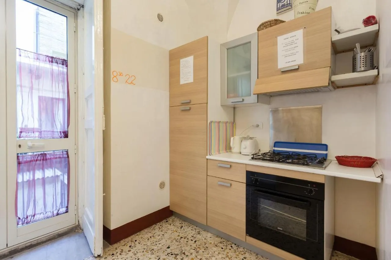** Guest house Da Gianni E Lucia Rooms With Bathroom In The City Center Catania Italy